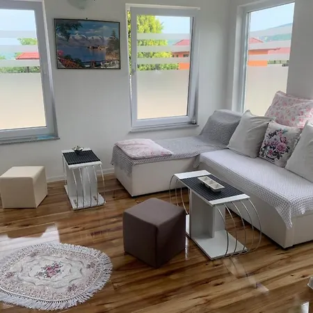 Nisa & De Apartman
