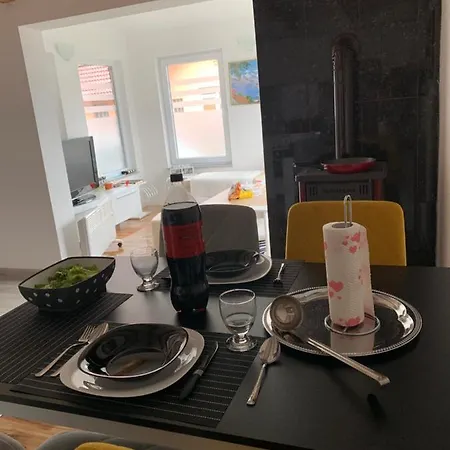 Nisa & De Apartman