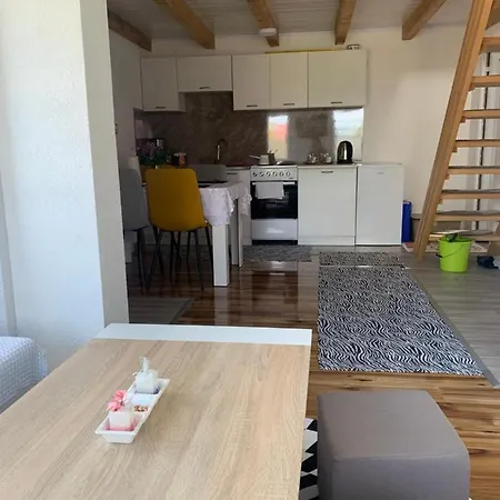 Nisa & De Apartman Bihać